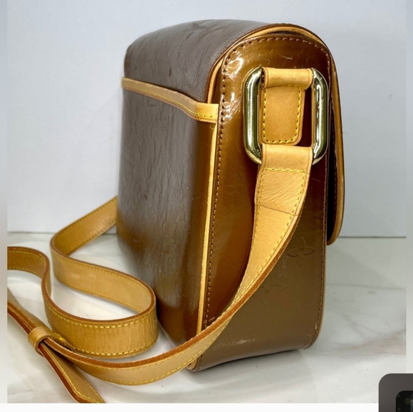 Auth BRONZE VERNIS CROSSBODY - Picture 2 of 10